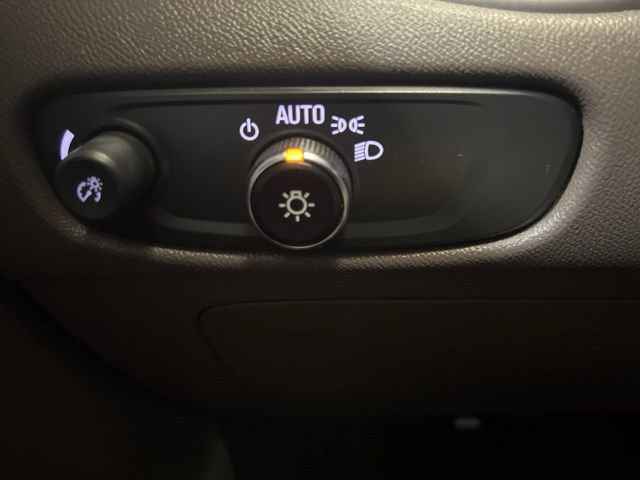 Used 2024 Chevrolet Malibu LT image 37