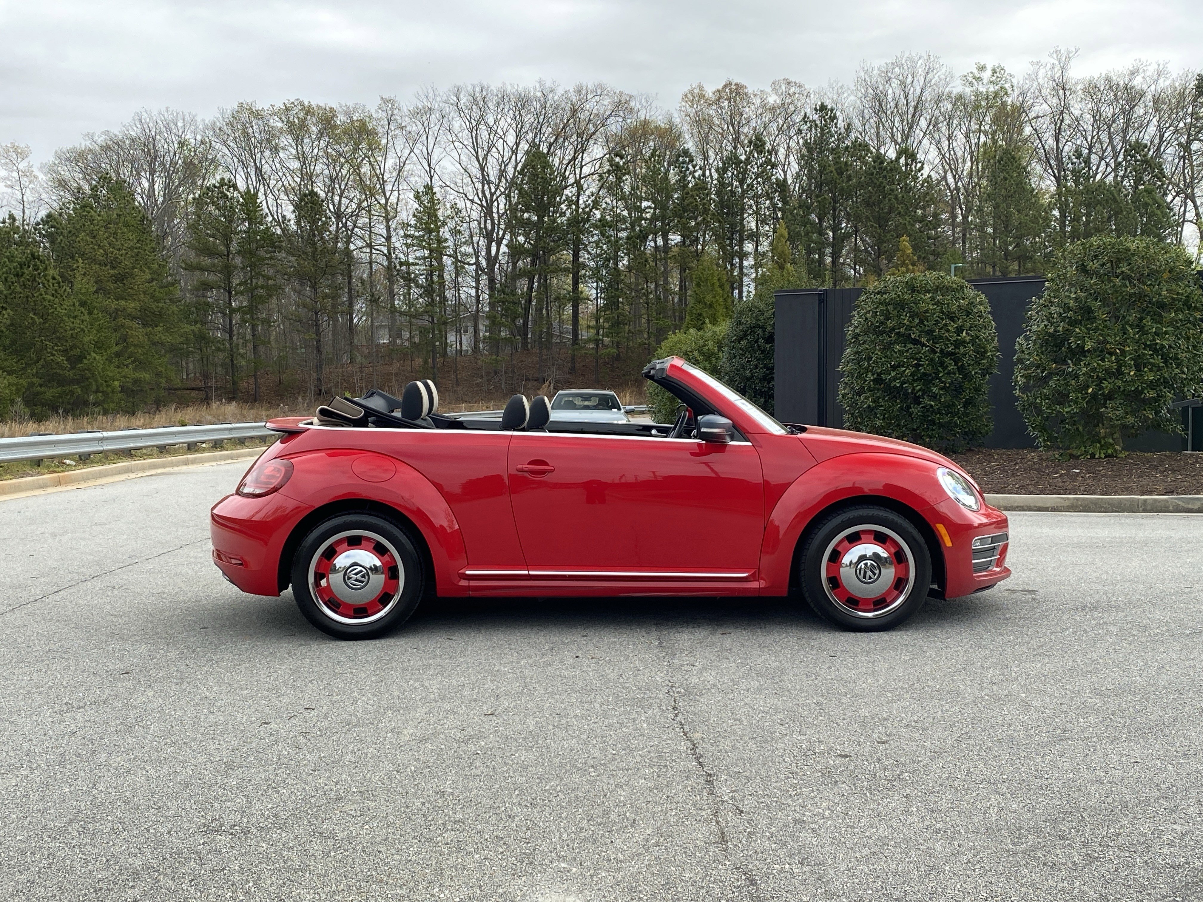 Used 2018 Volkswagen Beetle 2.0T Coast w/ Coast Lighting Package image 5