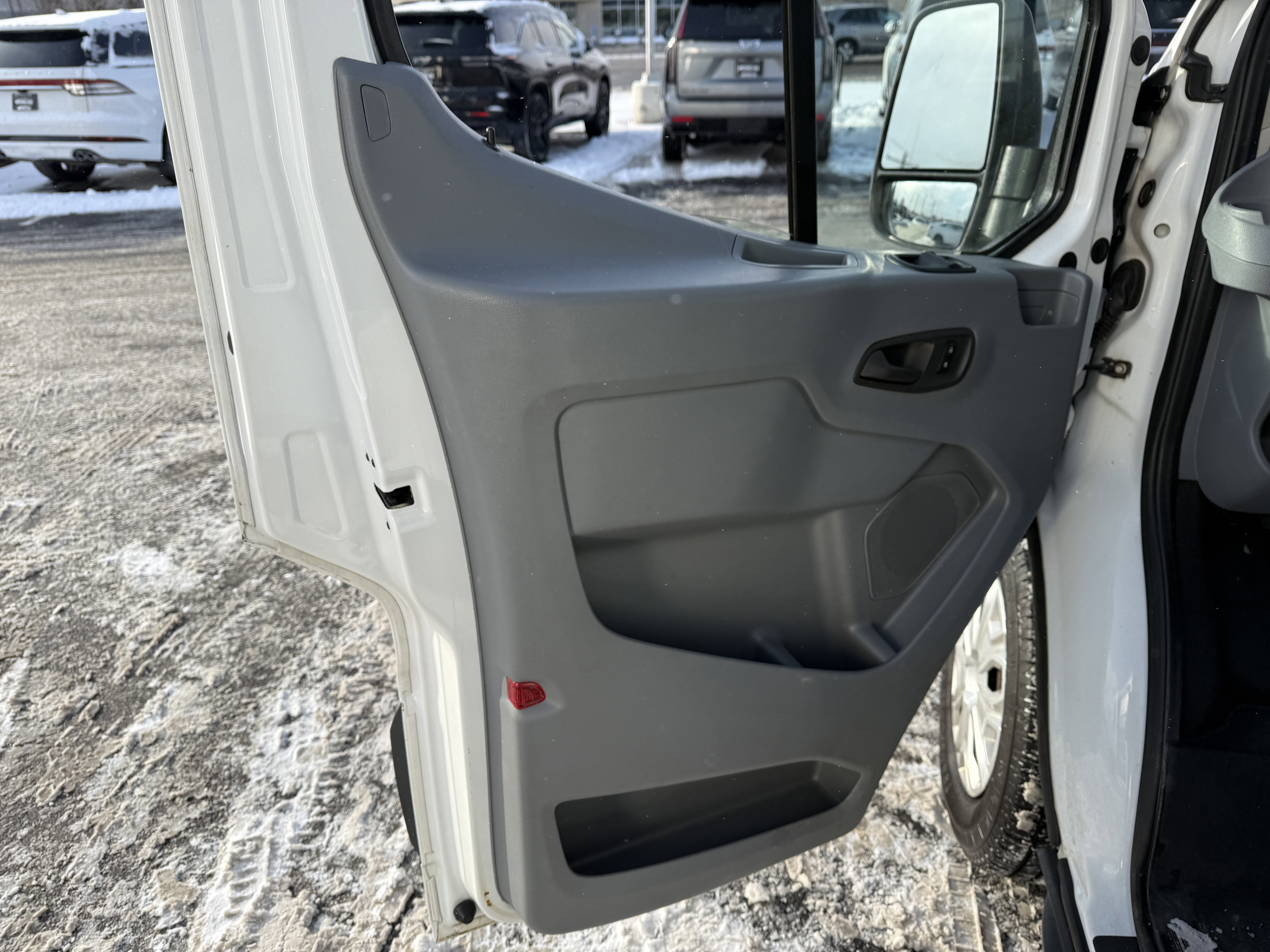 Used 2018 Ford Transit 350 XL image 11