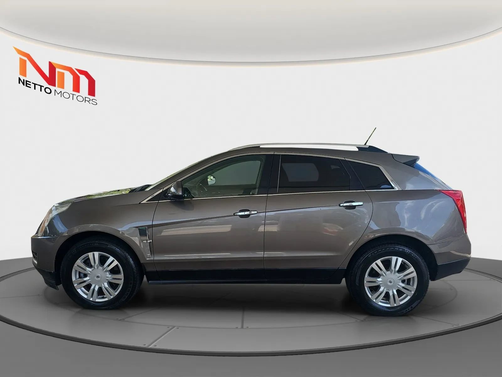 Used 2011 Cadillac SRX Luxury image 2