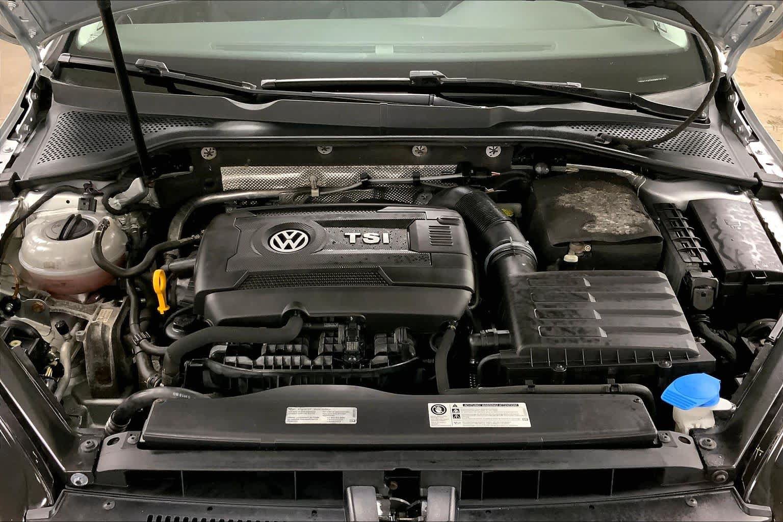Used 2017 Volkswagen Golf Alltrack SE AWD/4WD image 30