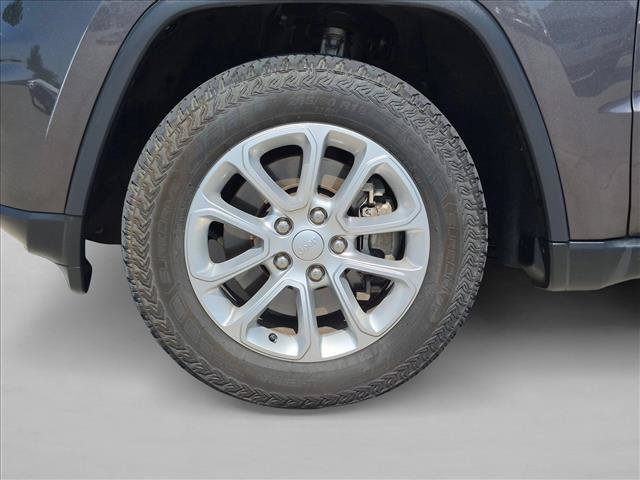 Used 2021 Jeep Grand Cherokee Laredo X AWD/4WD image 23