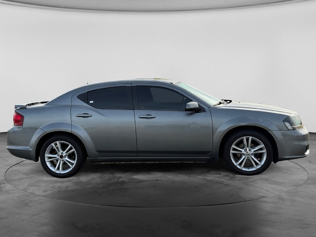 Used 2012 Dodge Avenger SXT Plus FWD image 10