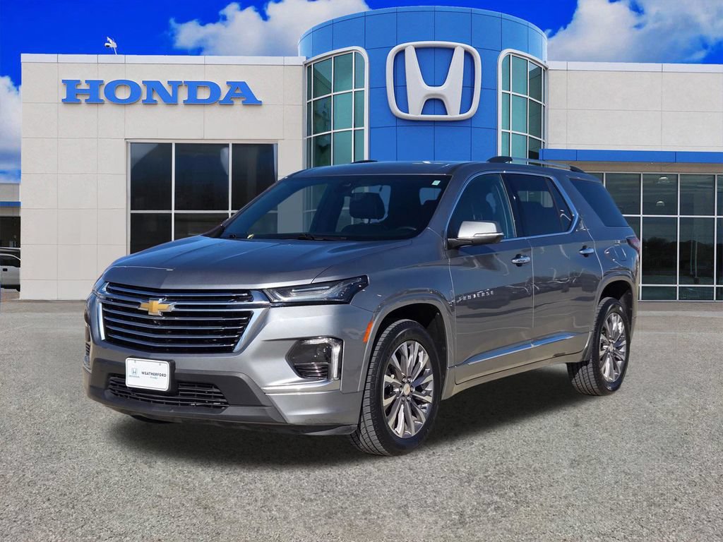 Used 2023 Chevrolet Traverse Premier FWD image 7