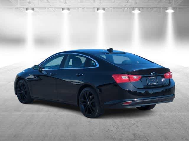 Used 2018 Chevrolet Malibu LT w/ Leather Package FWD image 5