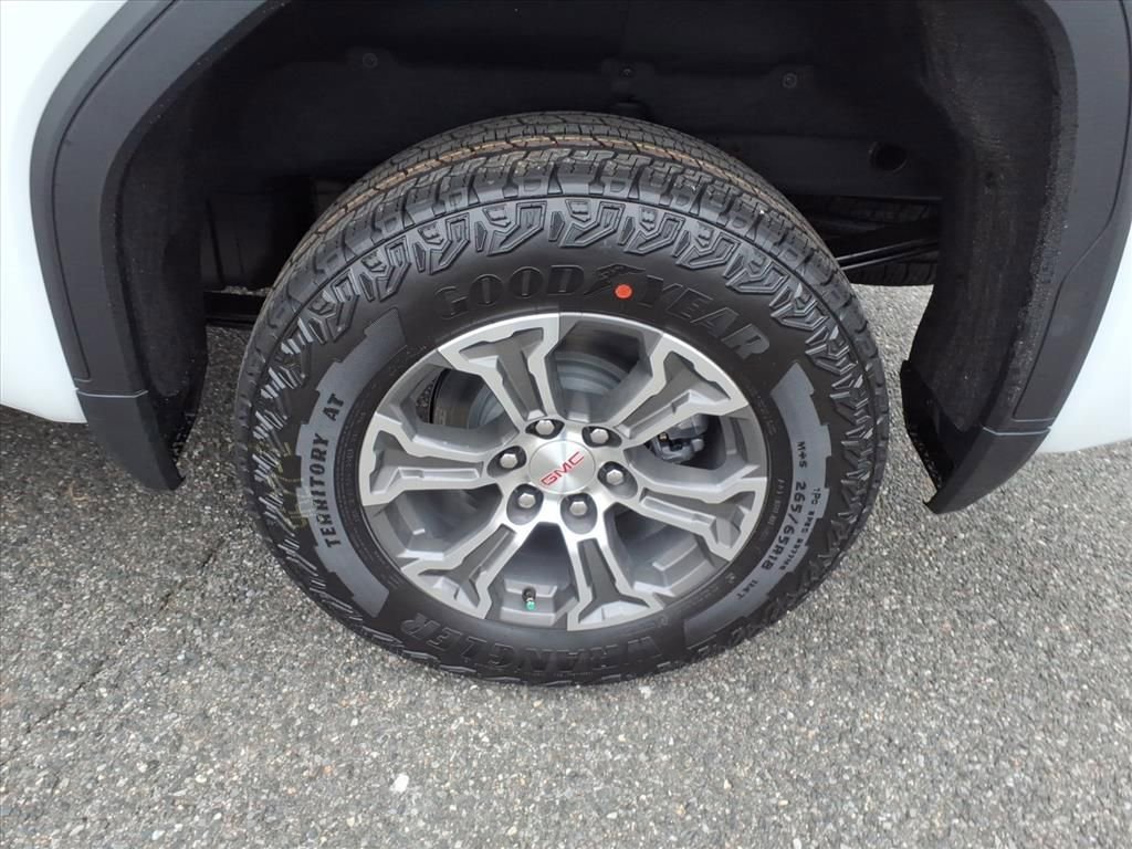 New 2026 GMC Sierra 1500 SLE w/ Preferred Package image 8