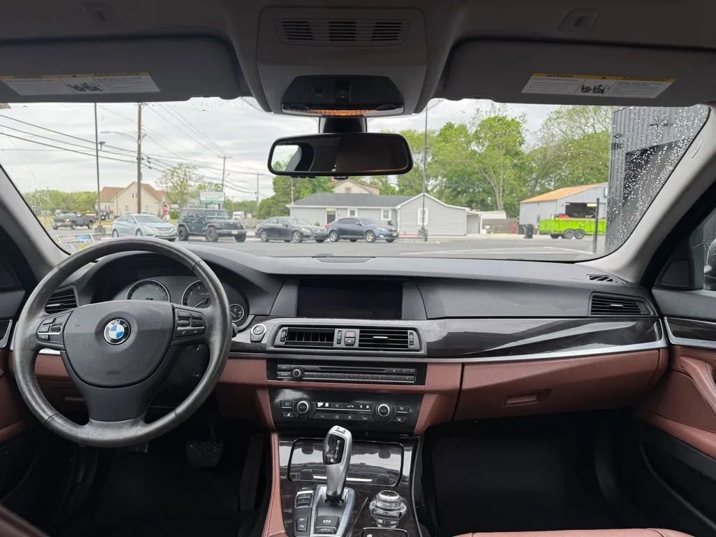 Used 2012 BMW 535i xDrive Sedan AWD/4WD image 9