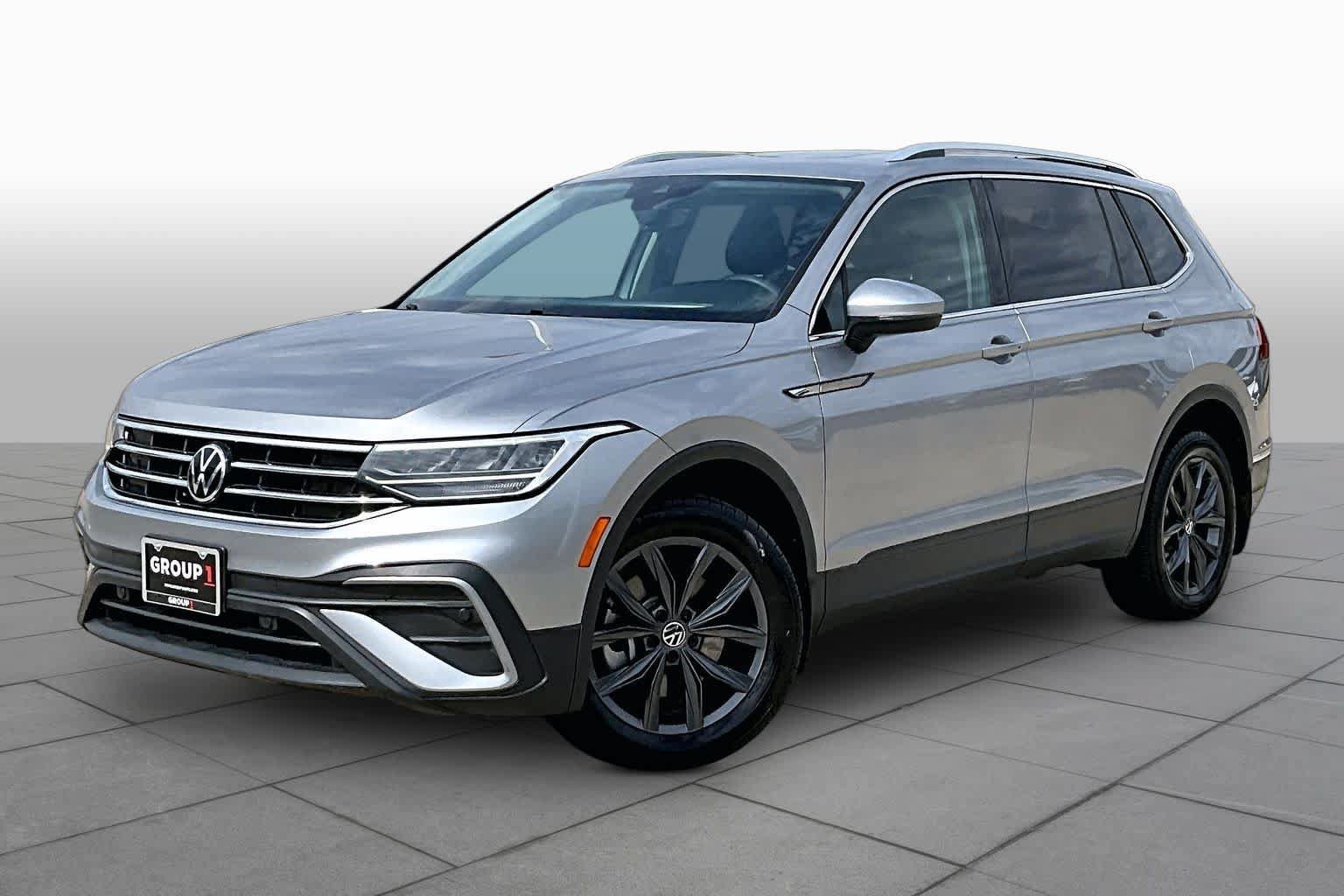 Used 2022 Volkswagen Tiguan SE FWD image 2