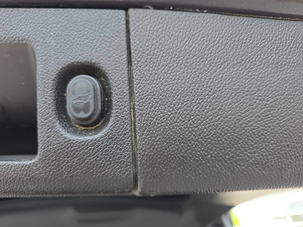Used 2016 Chevrolet Suburban LT AWD/4WD image 14