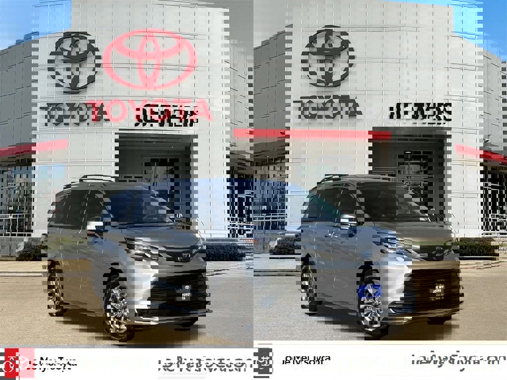 Used 2025 Toyota Sienna LE