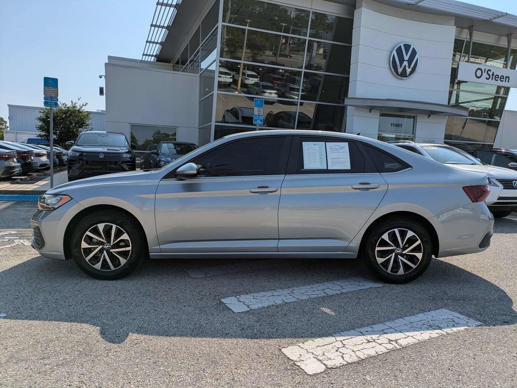 Certified 2023 Volkswagen Jetta S FWD image 3