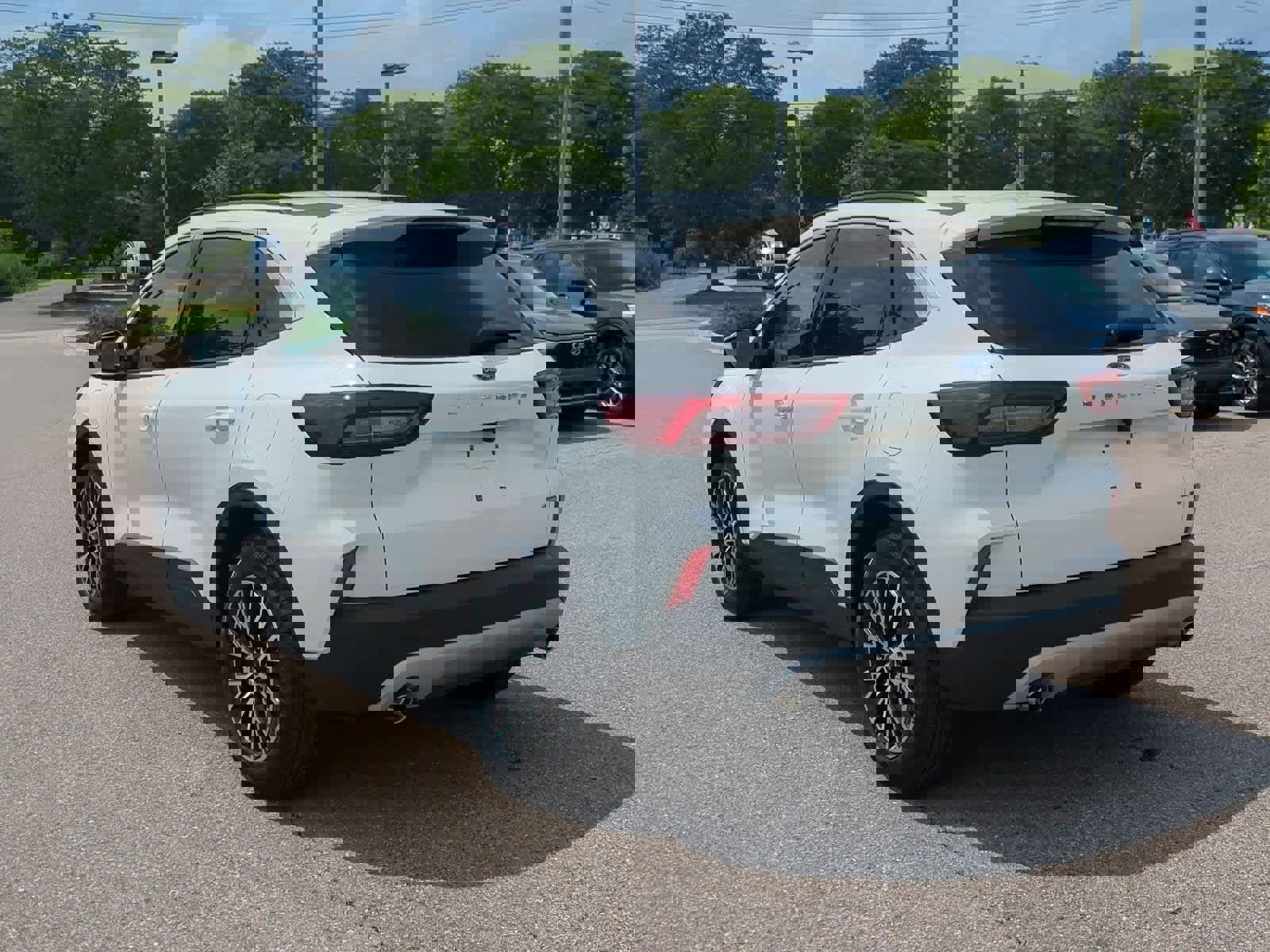 Used 2024 Ford Escape SE image 6