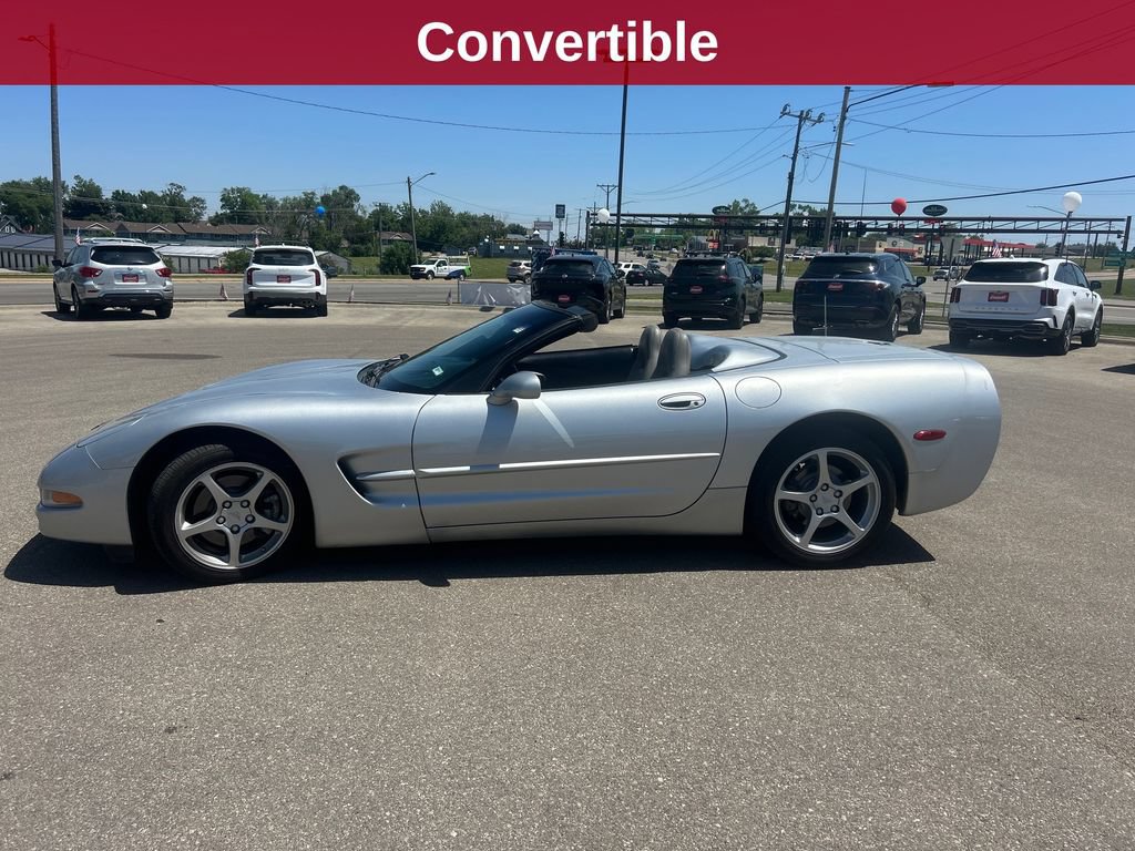 Used 2001 Chevrolet Corvette Convertible w/ Preferred Equipment Group2 RWD image 2