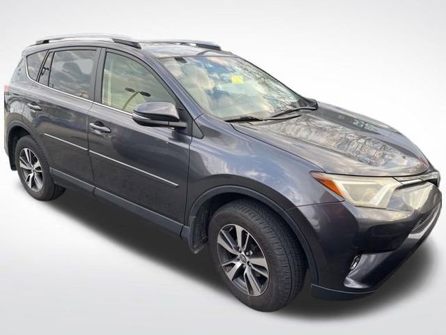 Used 2018 Toyota RAV4 XLE image 1