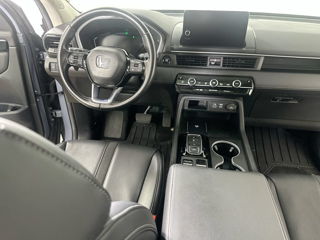 Used 2024 Honda Pilot Touring image 18