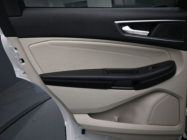 Used 2021 Ford Edge Titanium image 22