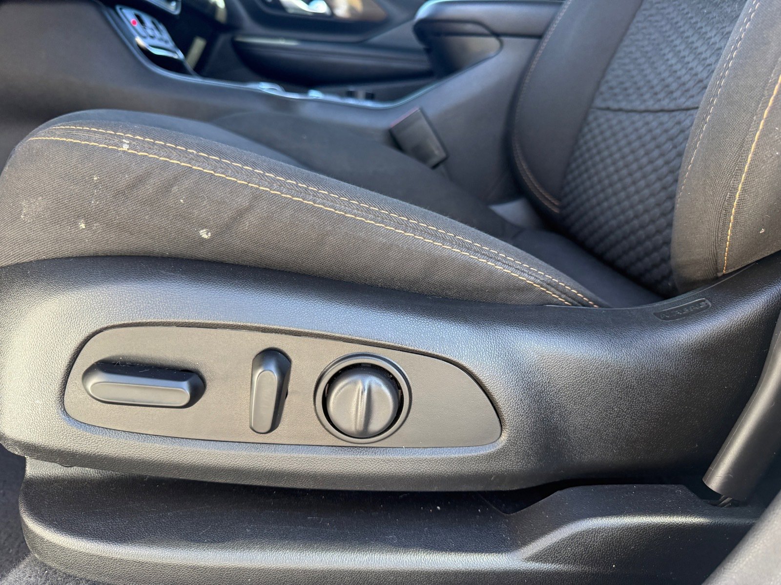 Used 2020 GMC Terrain SLE w/ Driver Convenience Package image 10