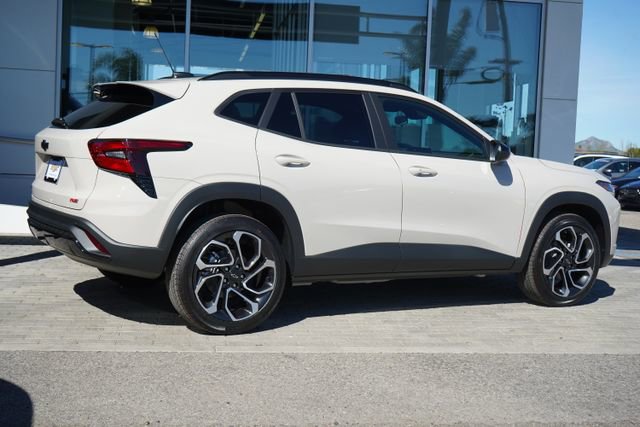 New 2026 Chevrolet Trax RS w/ Sunroof Package image 9