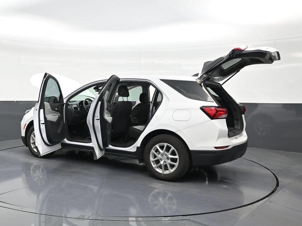 Used 2024 Chevrolet Equinox LS w/ Driver Confidence II Package FWD image 31