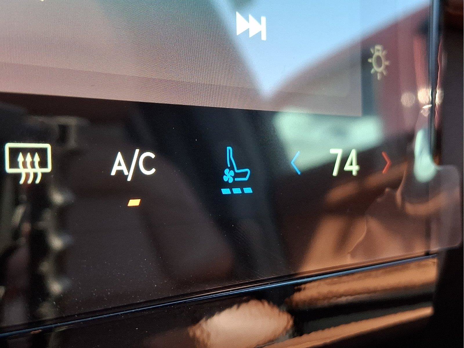 New 2026 Lincoln Navigator L Reserve AWD/4WD image 17