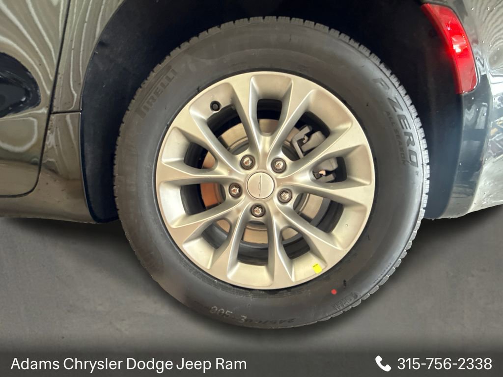 New 2027 Chrysler Pacifica Select AWD/4WD image 21