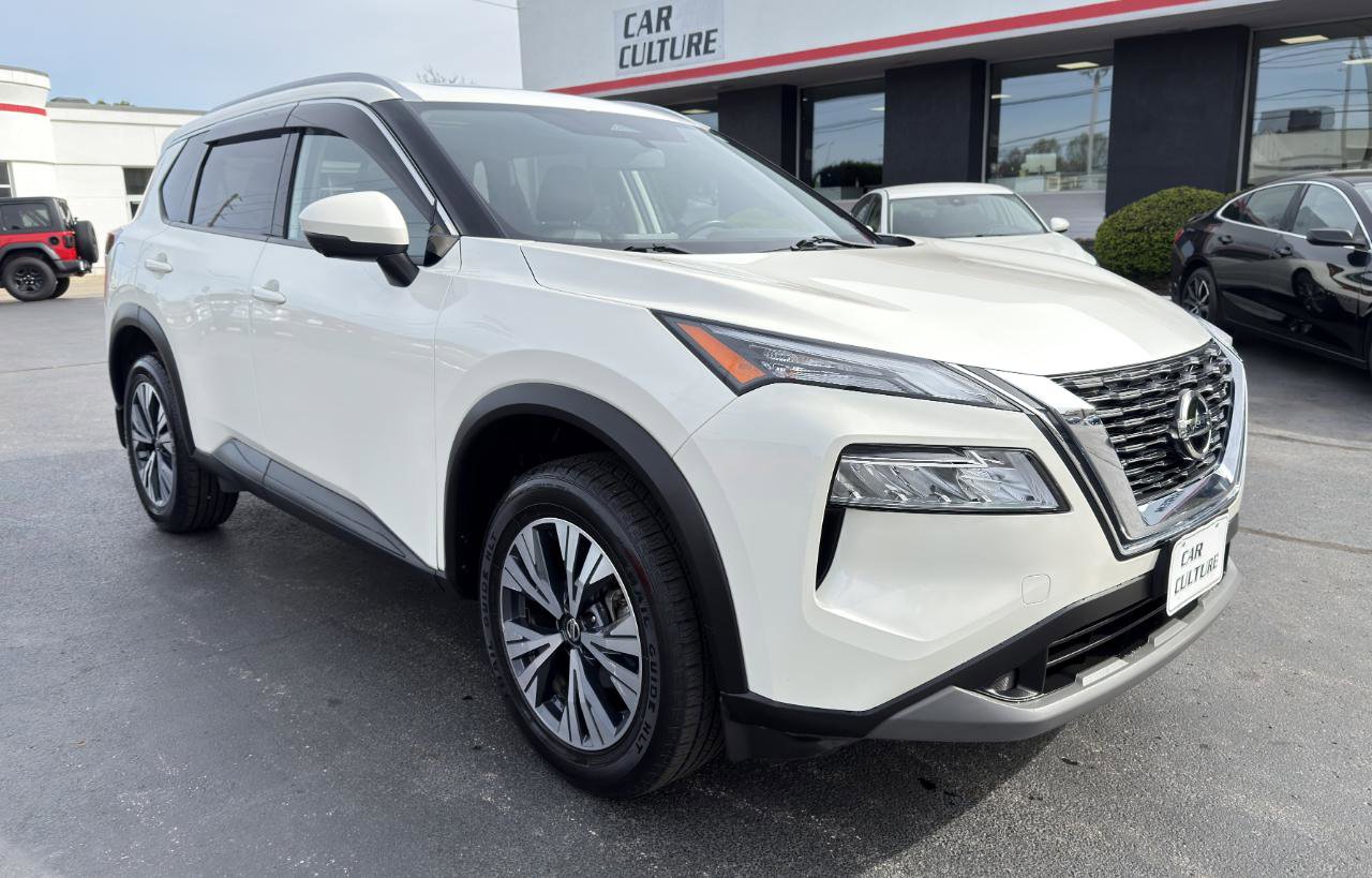 Used 2021 Nissan Rogue SV w/ Premium Package AWD/4WD image 3