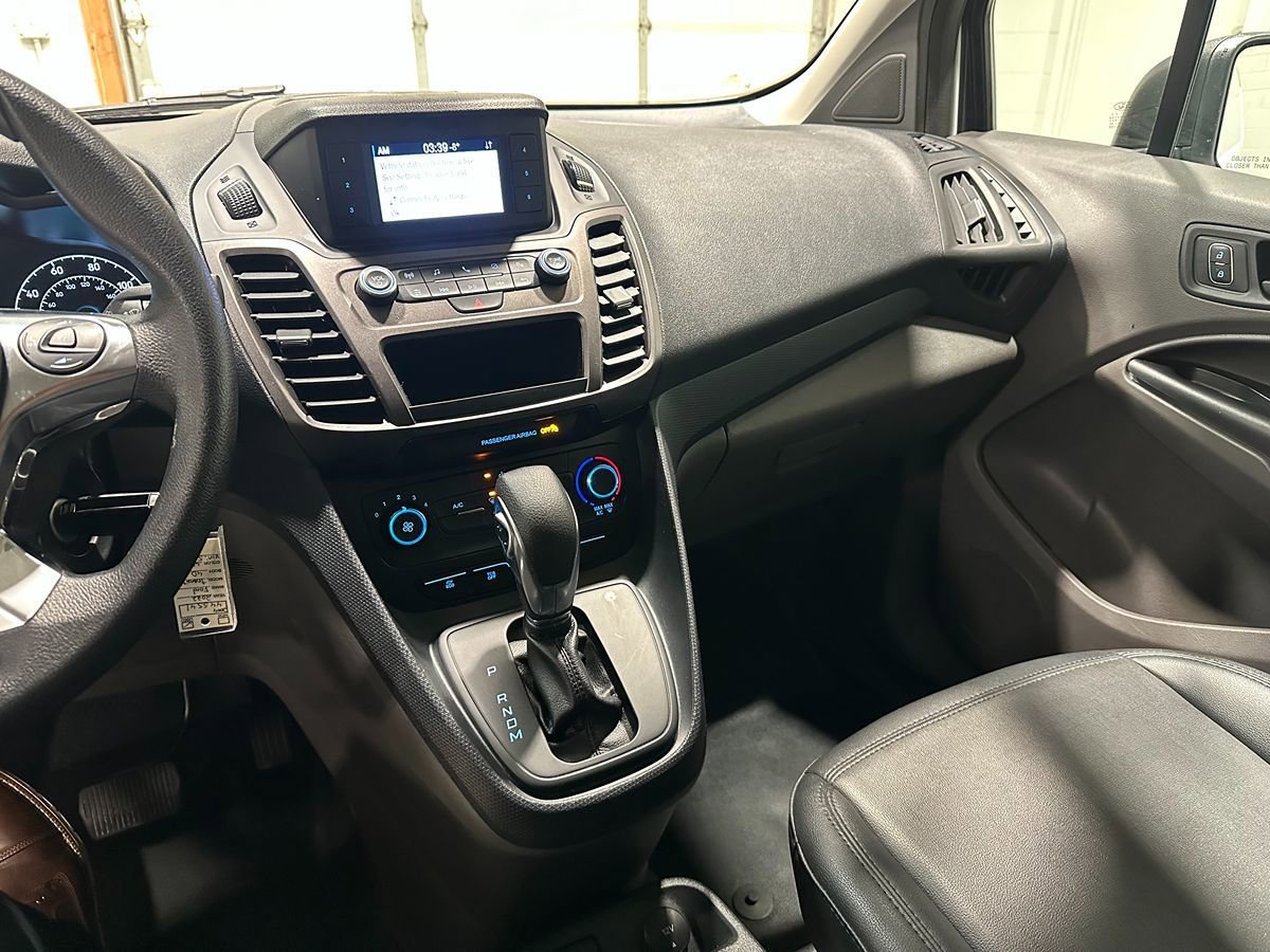 Used 2022 Ford Transit Connect XL FWD image 25