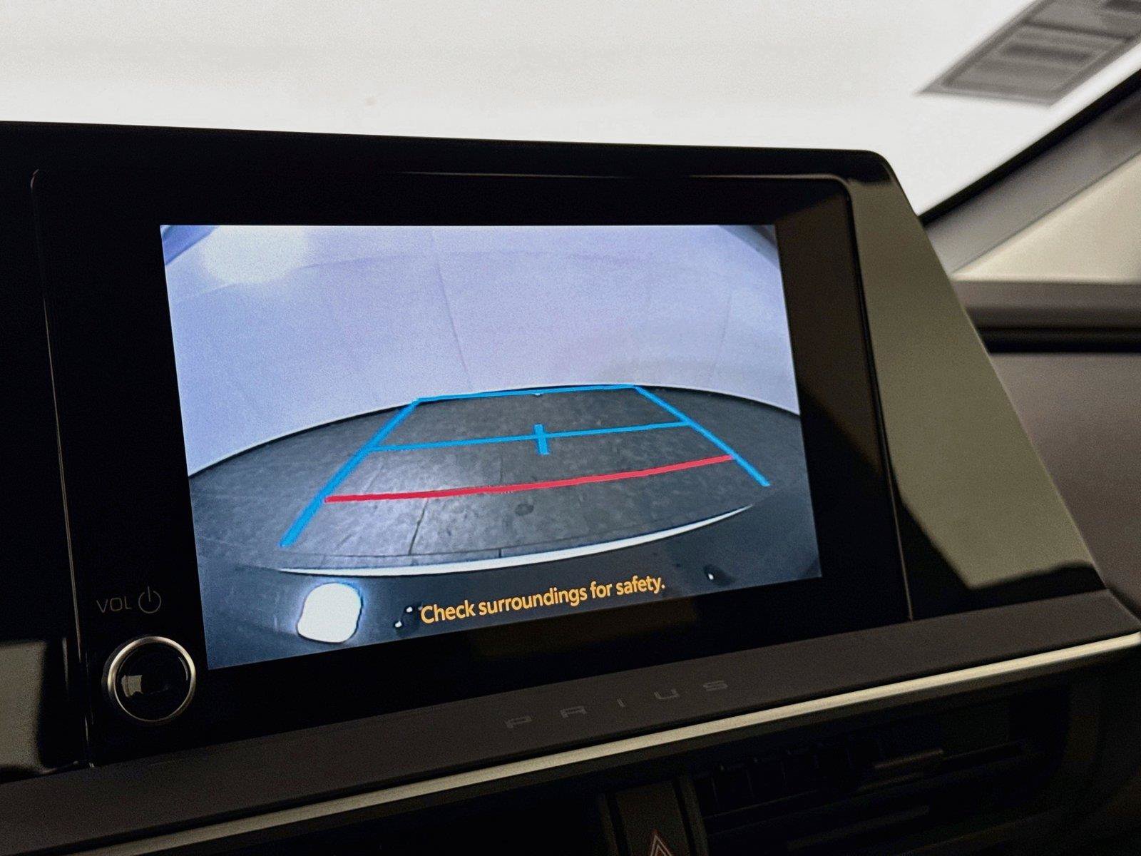 Certified 2025 Toyota Prius LE FWD image 22