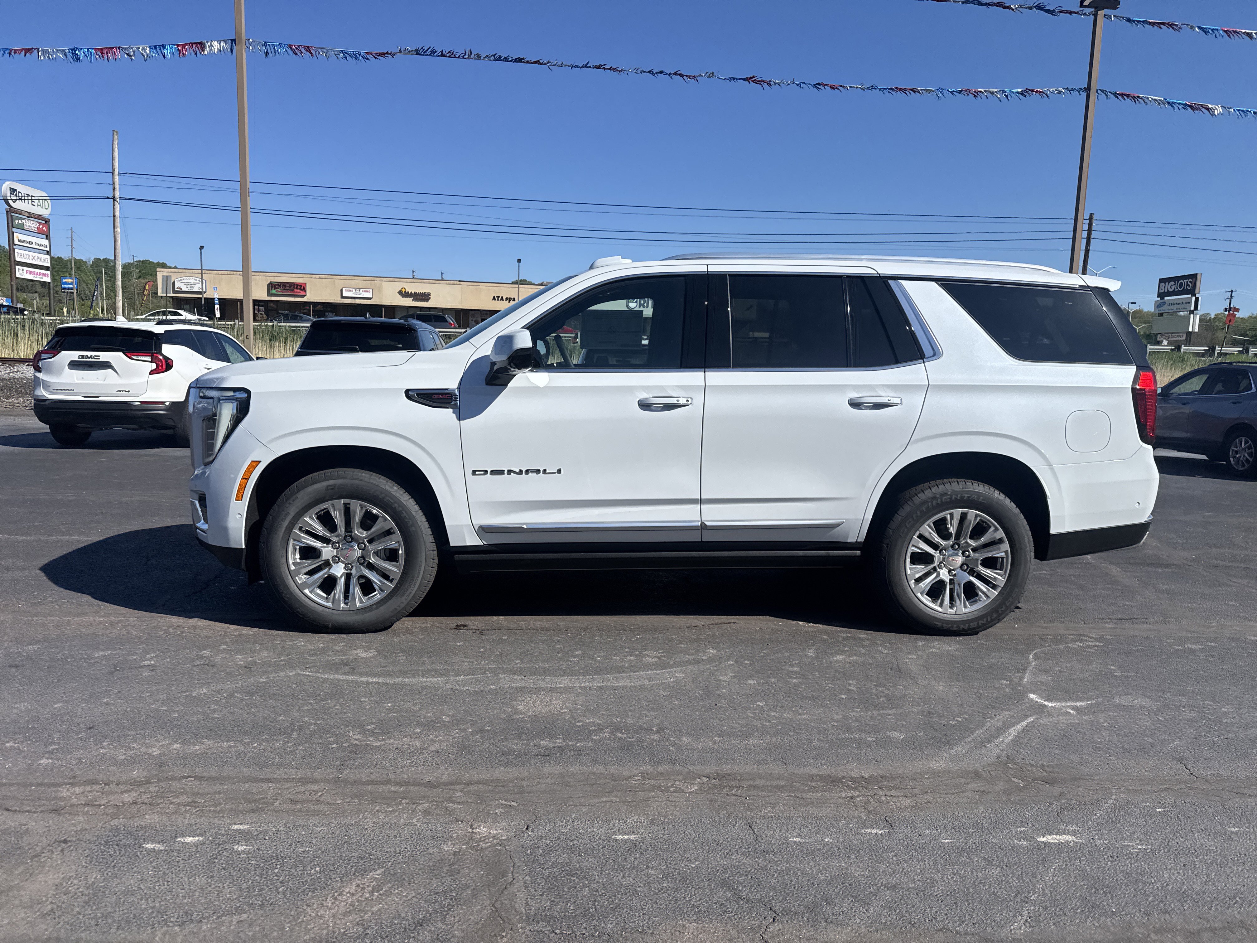 New 2026 GMC Yukon Denali w/ Sun & Power Step Package AWD/4WD image 7