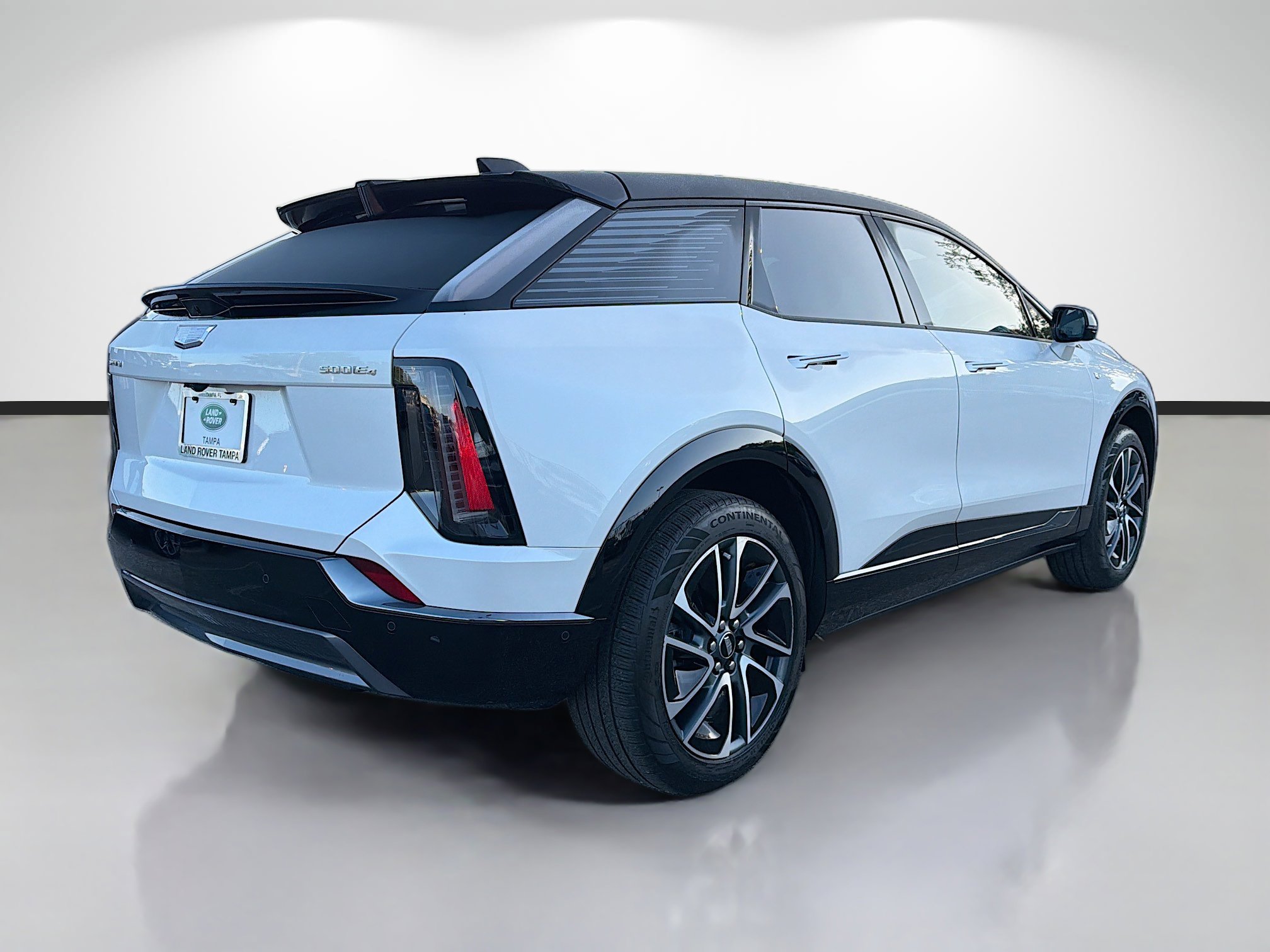 Used 2025 Cadillac Optiq Sport 1 w/ LPO, Floor Liner Package image 5