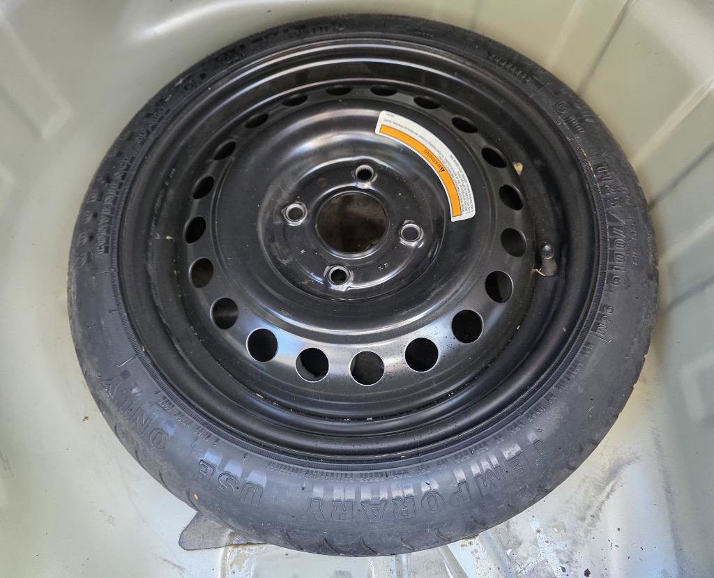 Used 2012 Nissan Sentra 2.0 SR w/ Special Edition Pkg image 33