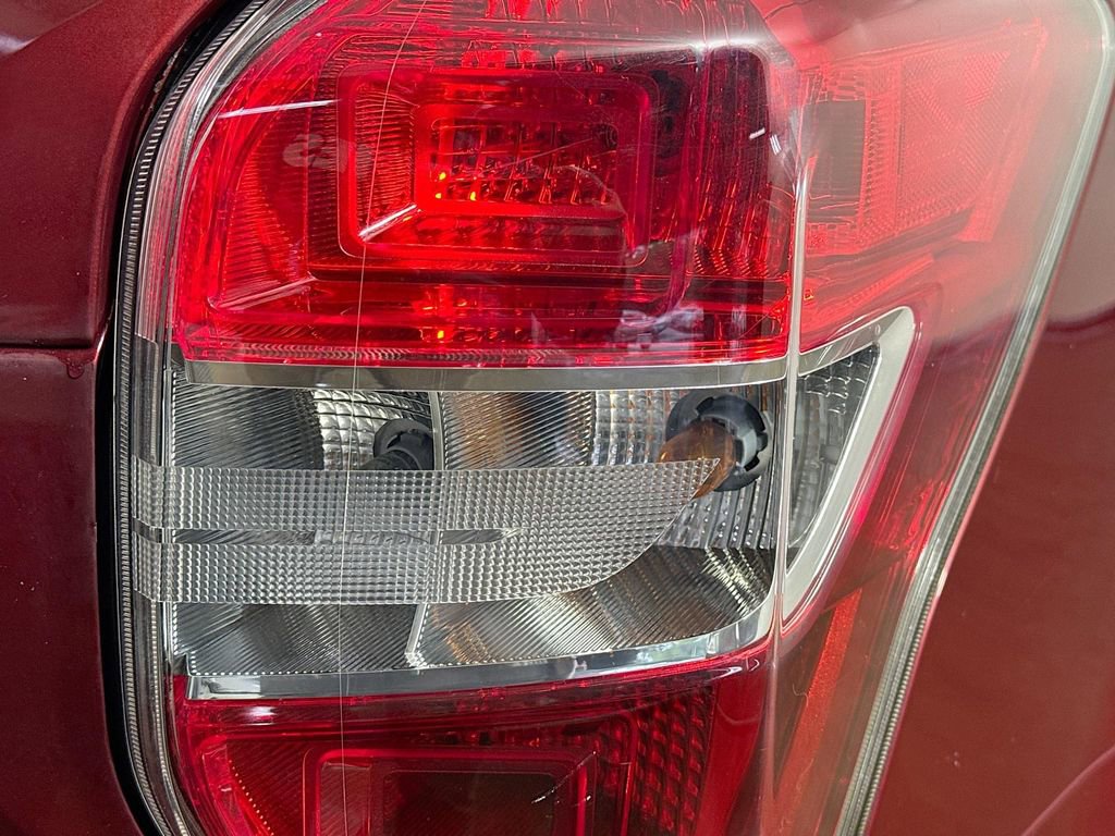 Used 2016 Subaru Forester 2.5i Limited AWD/4WD image 27