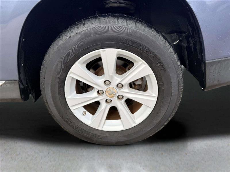 Used 2012 Toyota Highlander SE w/ Tow Pkg AWD/4WD image 16