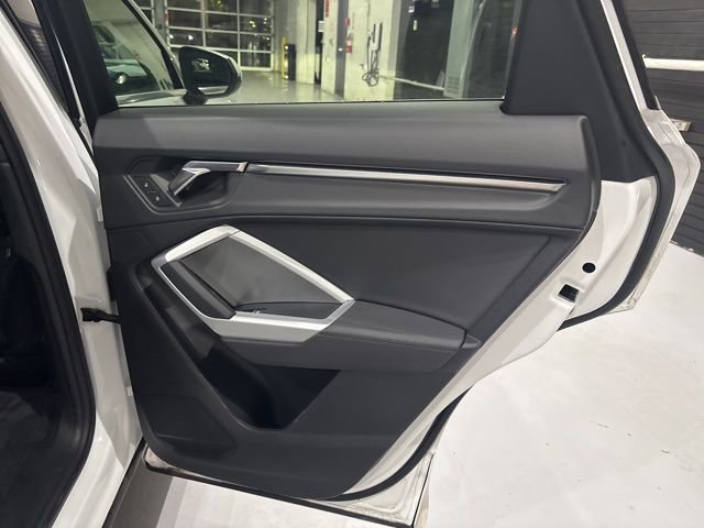 Used 2025 Audi Q3 2.0T Premium image 33