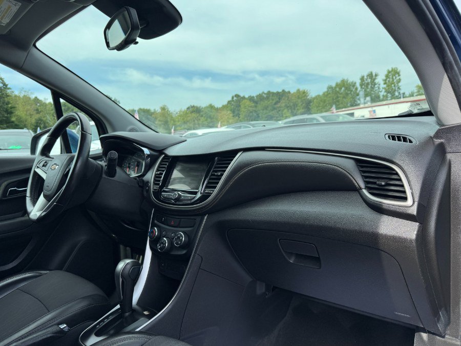 Used 2019 Chevrolet Trax LT w/ Driver Confidence Package FWD image 20