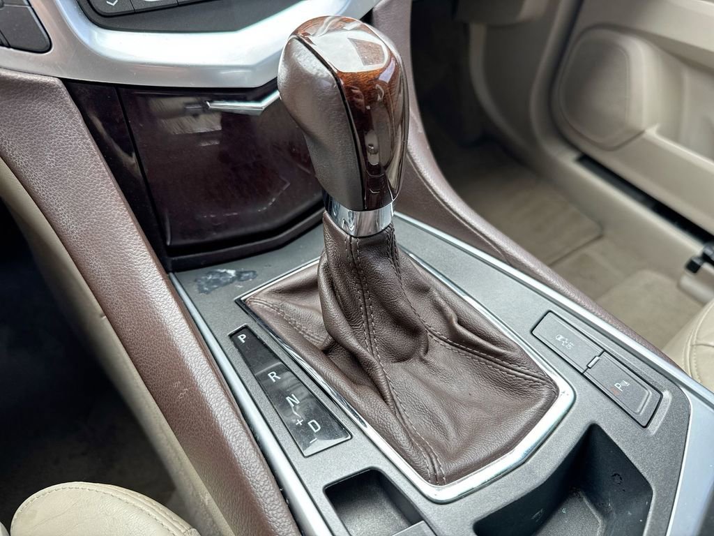 Used 2011 Cadillac SRX Luxury FWD image 18