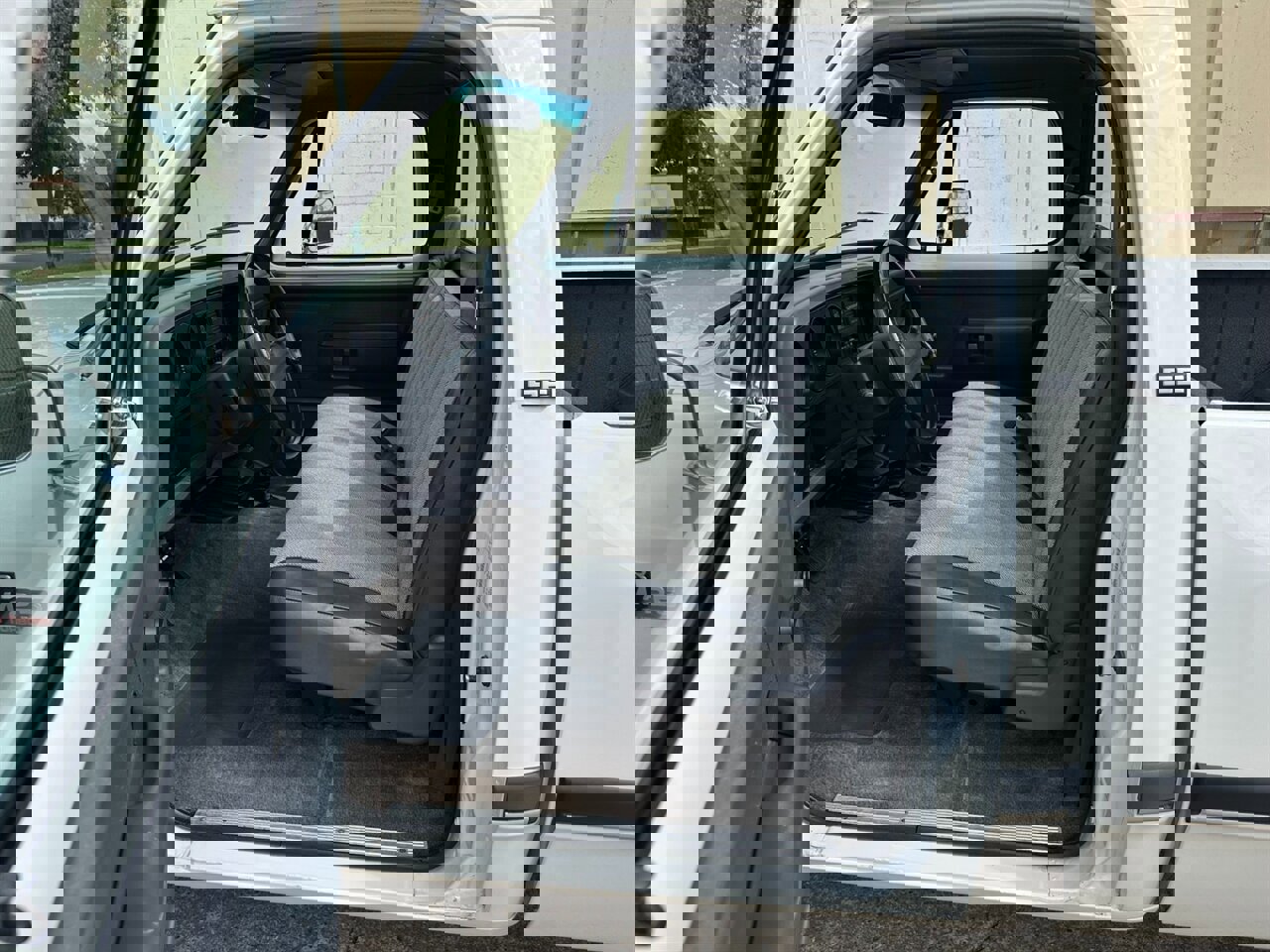 Used 1991 Dodge D/W Truck 250 image 30