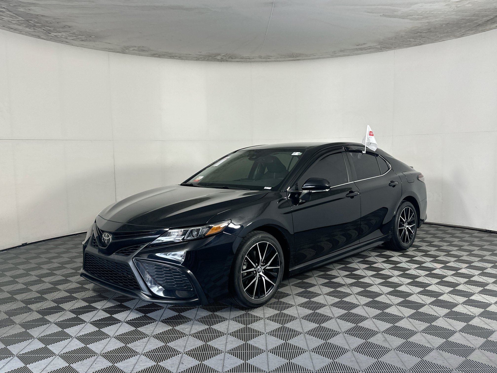Certified 2023 Toyota Camry SE FWD image 7