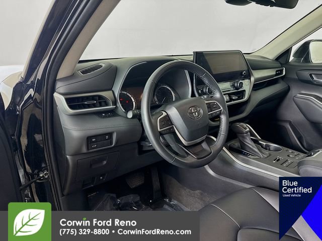 Used 2023 Toyota Highlander XLE image 12