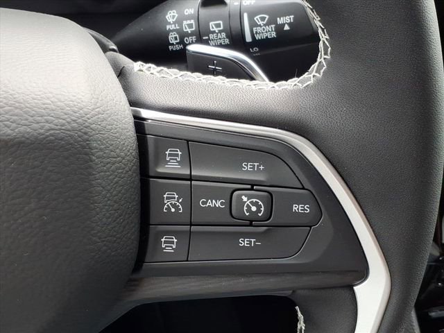 New 2025 Jeep Grand Cherokee Altitude image 24