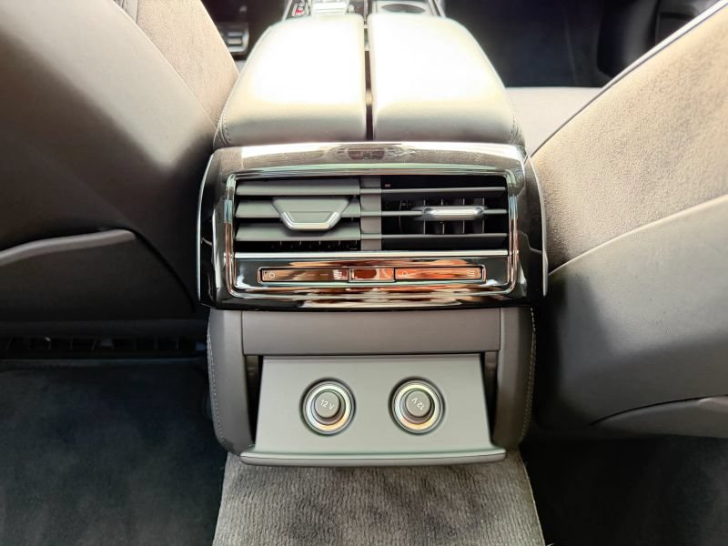 Used 2020 Audi S8 L AWD/4WD image 18