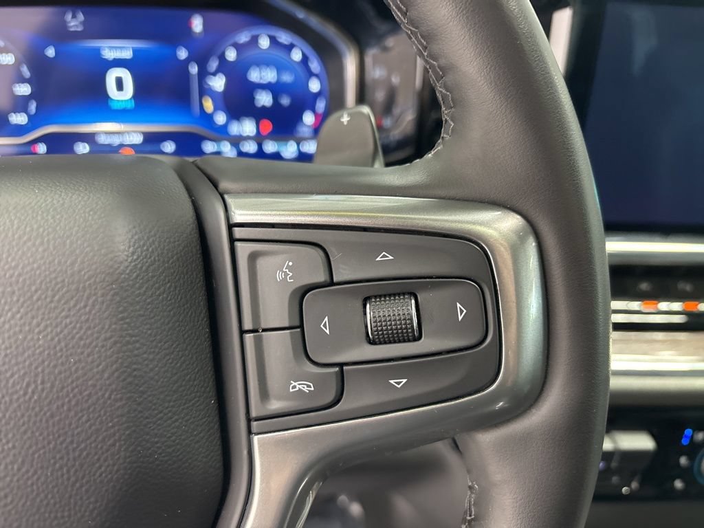 Used 2023 Chevrolet Silverado 1500 LTZ w/ LTZ Premium Package AWD/4WD image 17