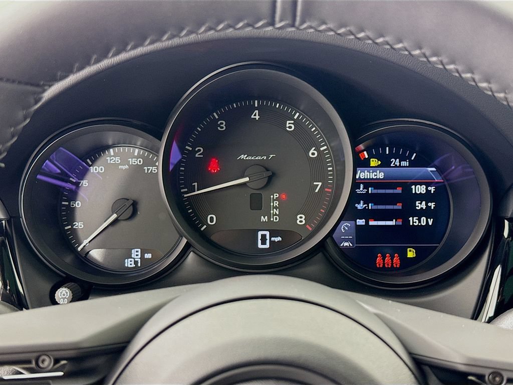 New 2026 Porsche Macan Turbo AWD/4WD image 17