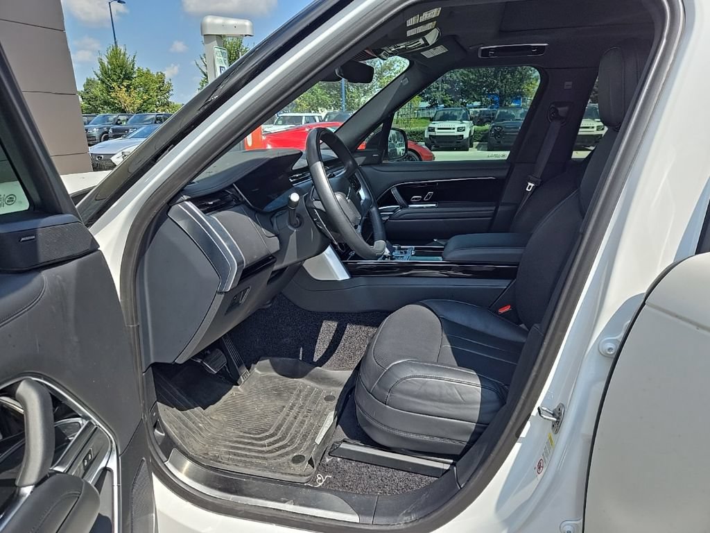 Used 2023 Land Rover Range Rover SE AWD/4WD image 16