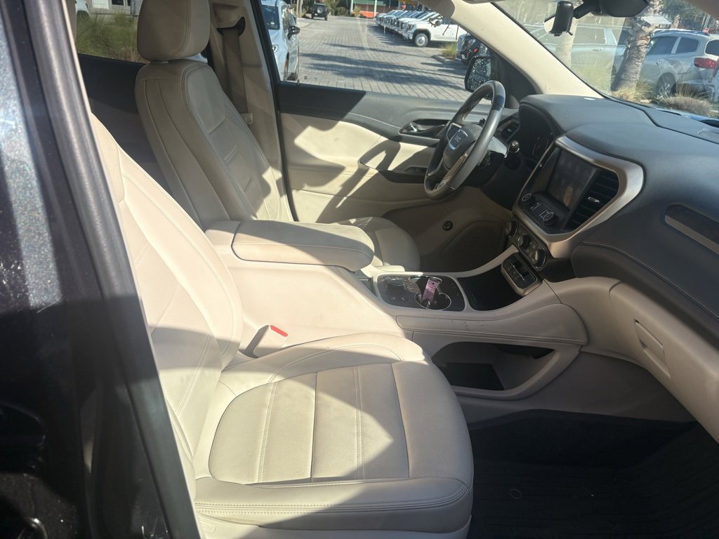 Used 2022 GMC Acadia Denali w/ Denali Ultimate Package image 18