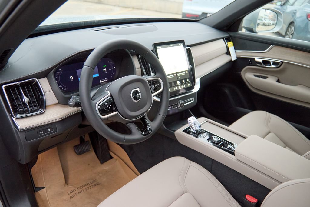 New 2026 Volvo XC90 T8 Plus w/ Protection Package image 12