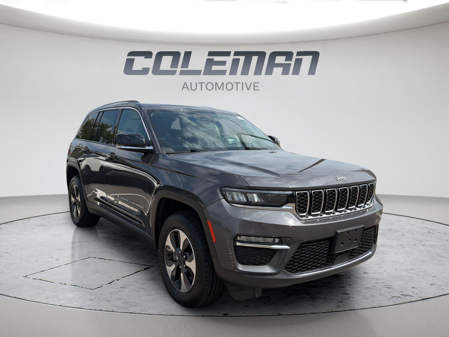 Used 2024 Jeep Grand Cherokee Limited 4xe AWD/4WD image 3