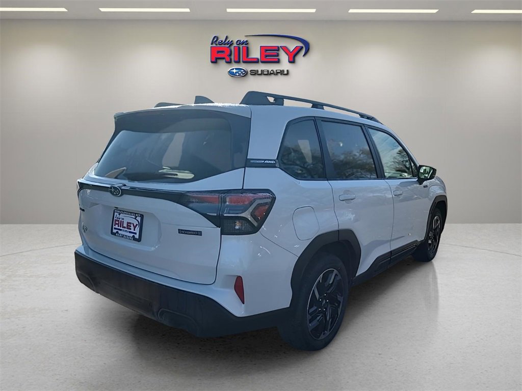 Used 2025 Subaru Forester Limited image 5