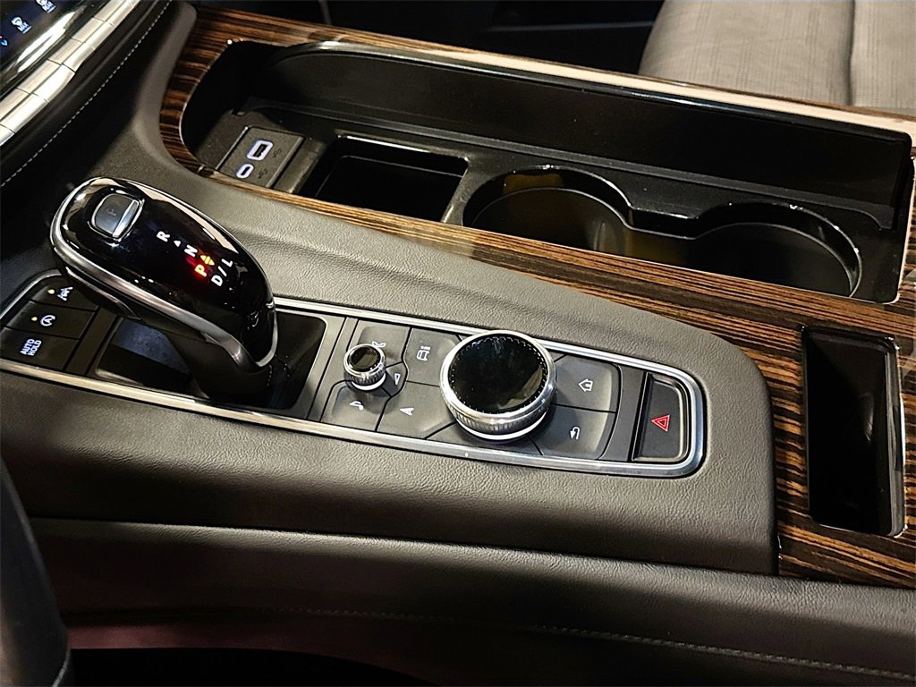 Used 2021 Cadillac Escalade Premium Luxury image 20