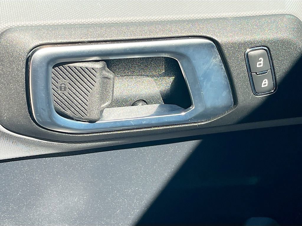 Used 2022 Ford Bronco Black Diamond w/ Sasquatch Package AWD/4WD image 18